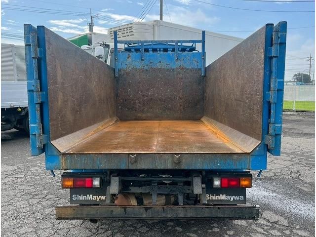 MITSUBISHI CANTER 2013