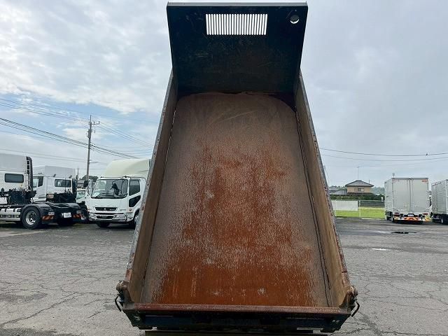 MITSUBISHI CANTER 2016