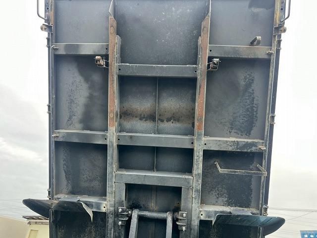 MITSUBISHI CANTER 2016