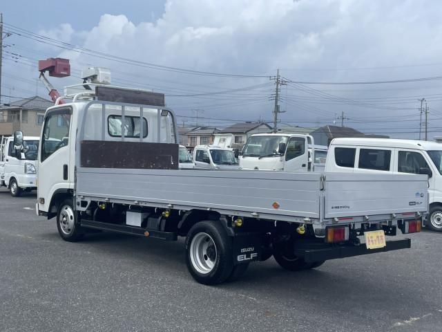 ISUZU ELF 2015