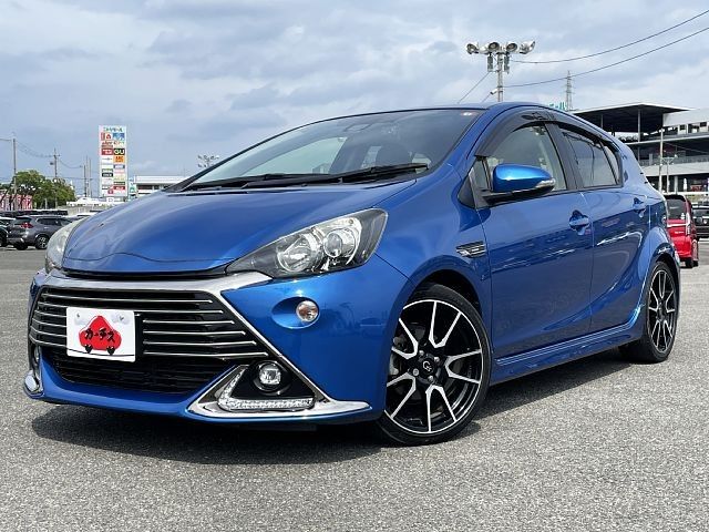 TOYOTA AQUA 2016