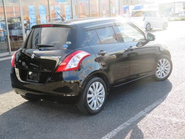 SUZUKI SWIFT 2011