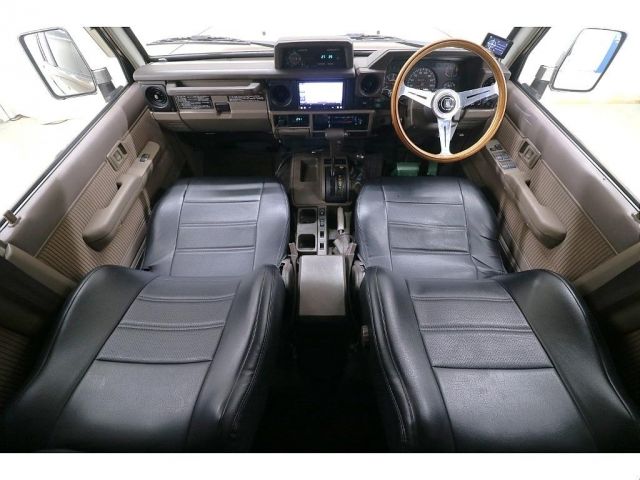 TOYOTA LANDCRUISER PRADO 1990
