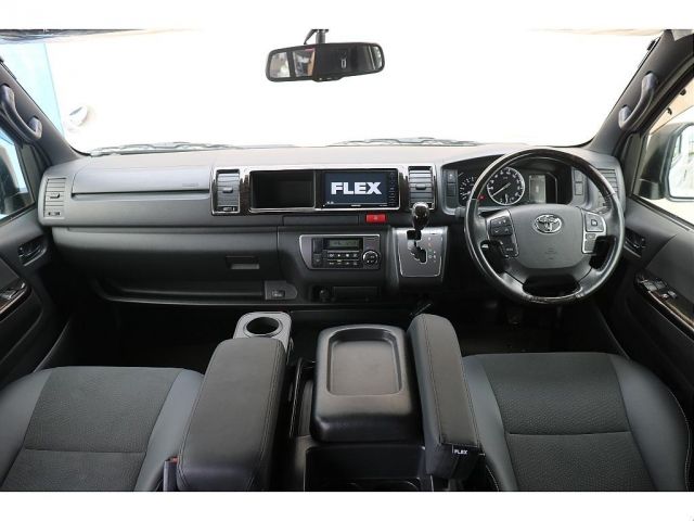 TOYOTA HIACE van 4WD 2022