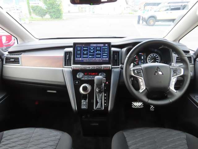 MITSUBISHI DELICA D:5 4WD 2025