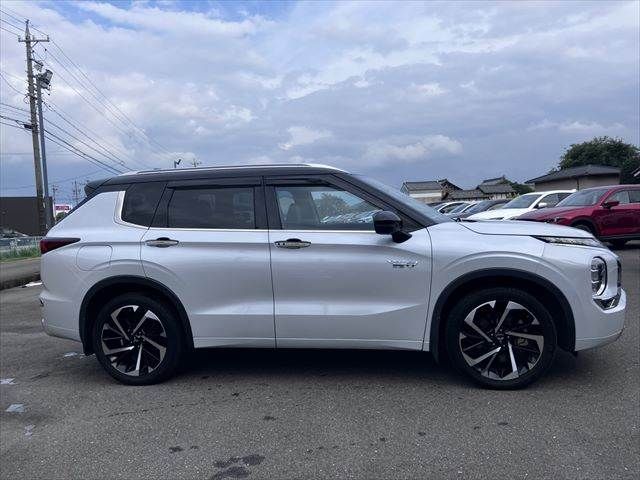 MITSUBISHI OUTLANDER PHEV 2022