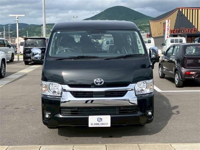 TOYOTA HIACE wagon 2025
