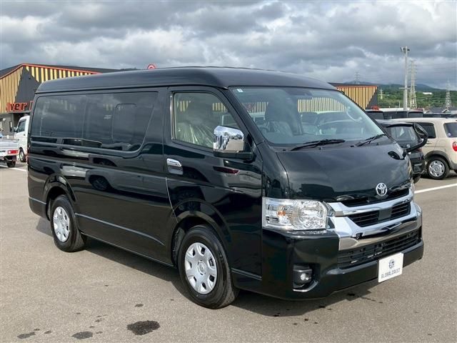 TOYOTA HIACE wagon 2025