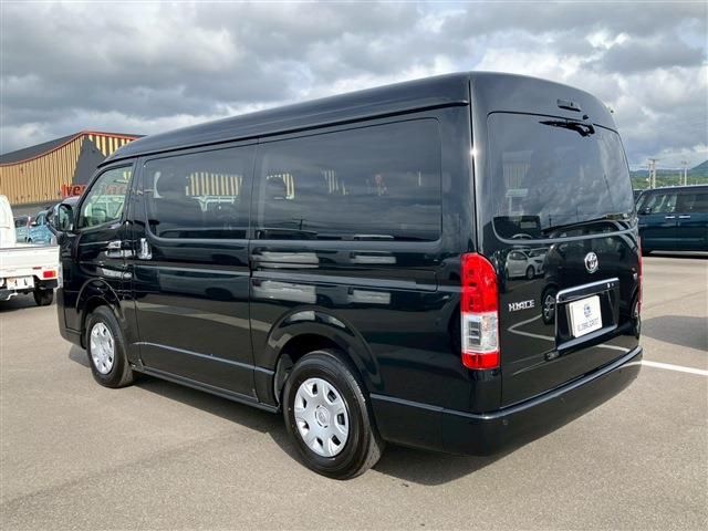 TOYOTA HIACE wagon 2025
