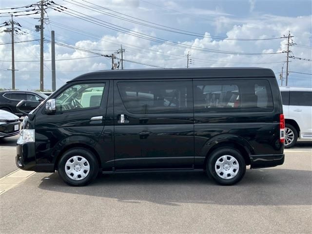 TOYOTA HIACE wagon 2025