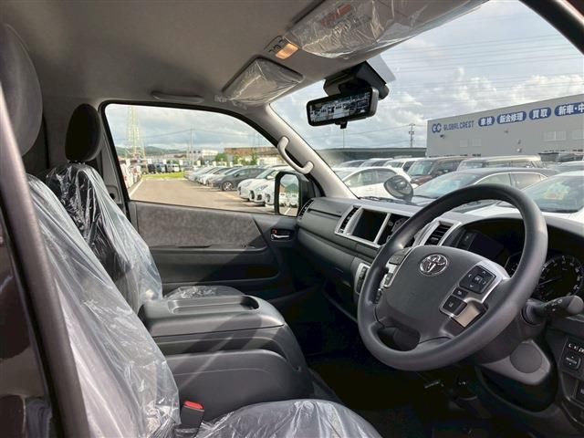 TOYOTA HIACE wagon 2025