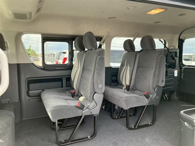 TOYOTA HIACE wagon 2025