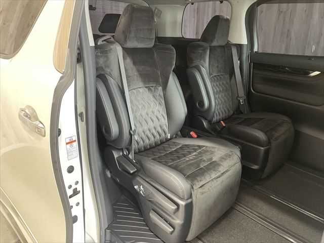 TOYOTA VELLFIRE  HYBRID 4WD 2015
