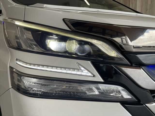 TOYOTA VELLFIRE  HYBRID 4WD 2015
