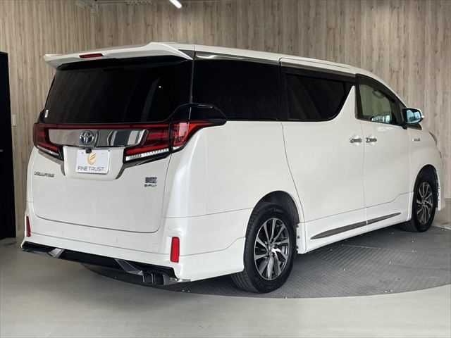 TOYOTA VELLFIRE  HYBRID 4WD 2015