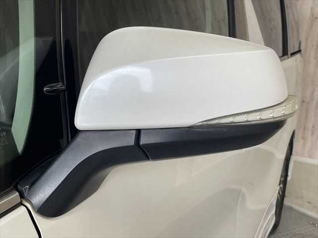 TOYOTA VELLFIRE  HYBRID 4WD 2015