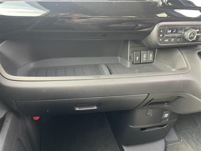 HONDA N BOX CUSTOM 2022