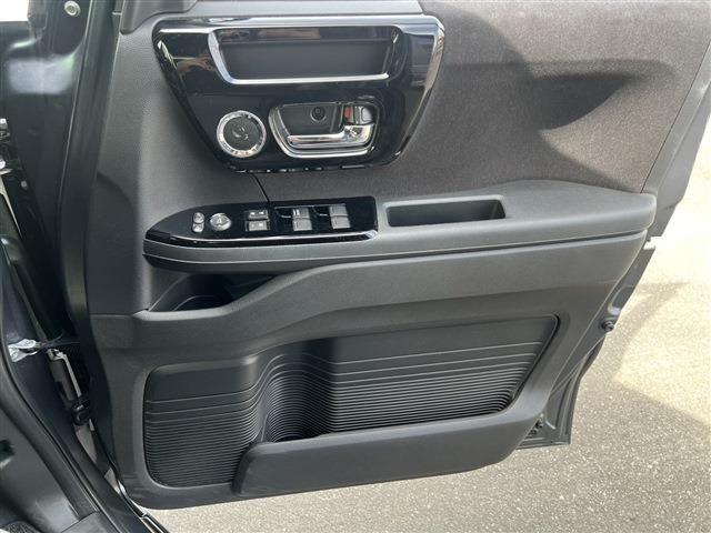 HONDA N BOX CUSTOM 2022