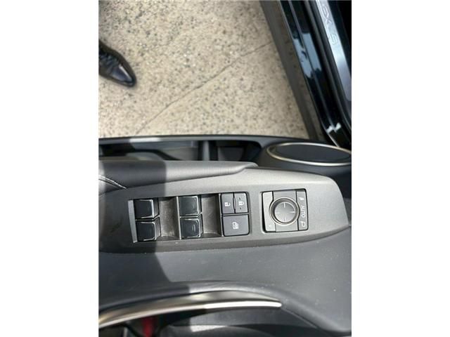 TOYOTA LEXUS NX300h 2020