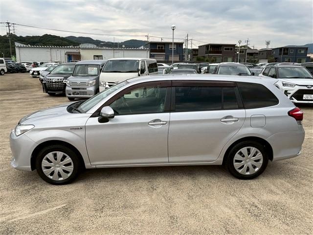 TOYOTA COROLLA FIELDER HYBRID 2016