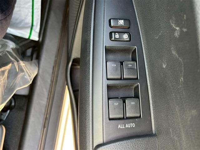 TOYOTA COROLLA FIELDER HYBRID 2016