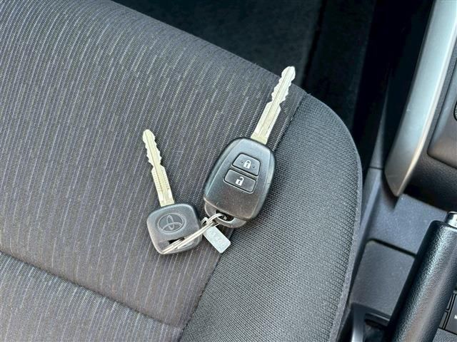 TOYOTA COROLLA FIELDER HYBRID 2016