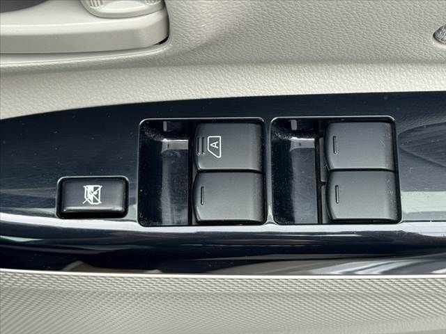 MITSUBISHI eK SPACE 2014