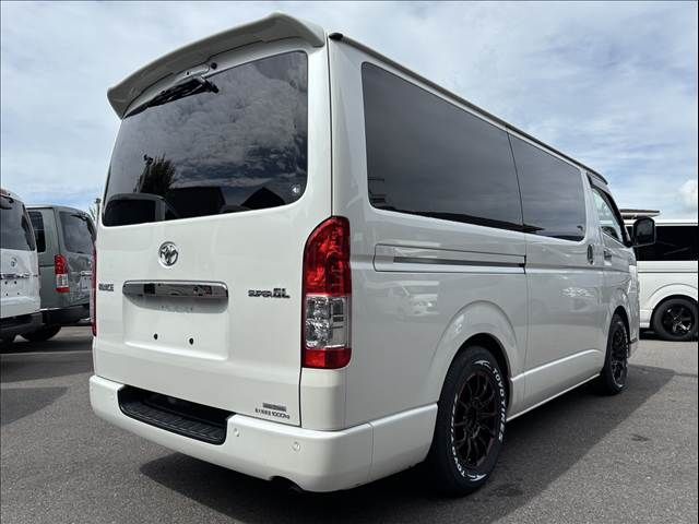 TOYOTA HIACE van 2WD 2022