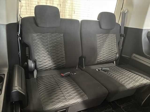 MITSUBISHI DELICA D:5 4WD 2019