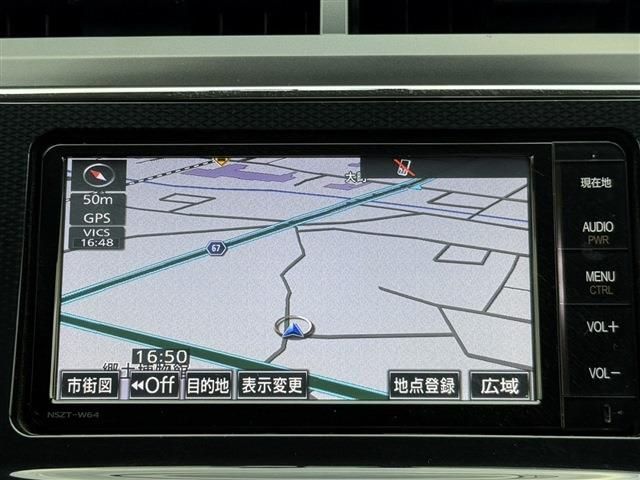 TOYOTA PRIUS Alpha 2015