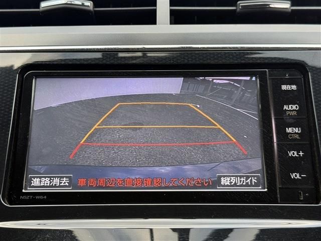 TOYOTA PRIUS Alpha 2015