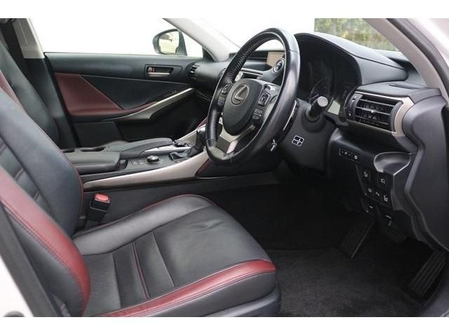 TOYOTA LEXUS IS300h 2017