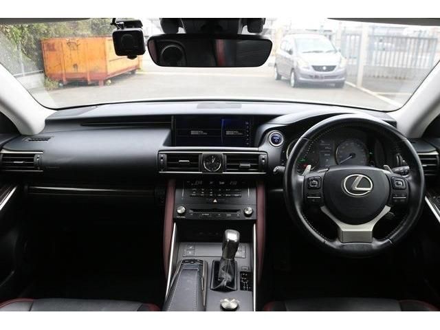 TOYOTA LEXUS IS300h 2017