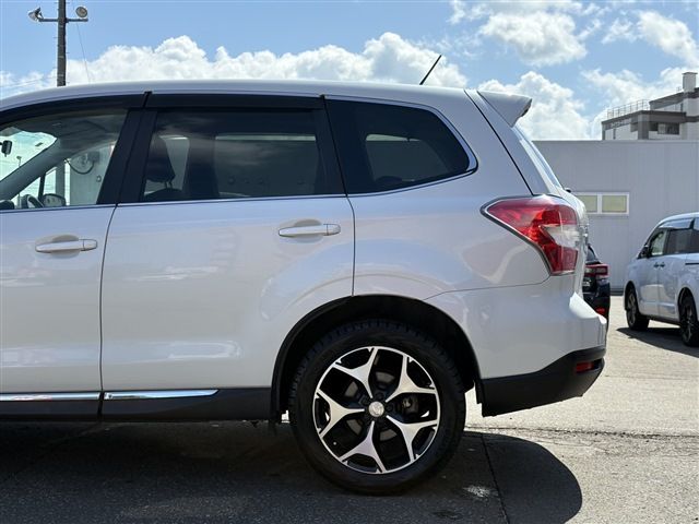 SUBARU FORESTER 2014