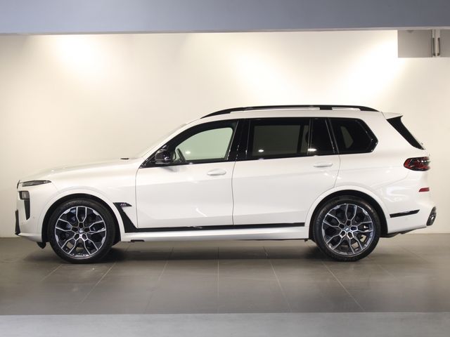 BMW BMW X7 2024