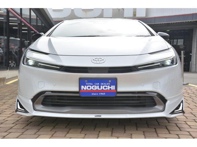 TOYOTA PRIUS 4WD 2023