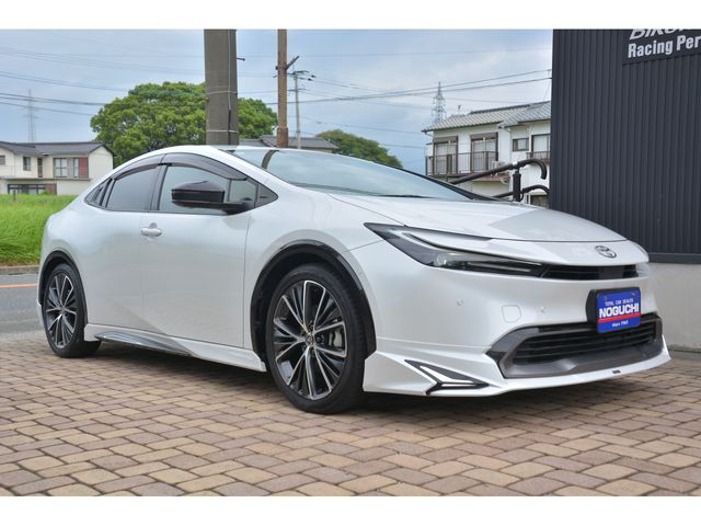 TOYOTA PRIUS 4WD 2023