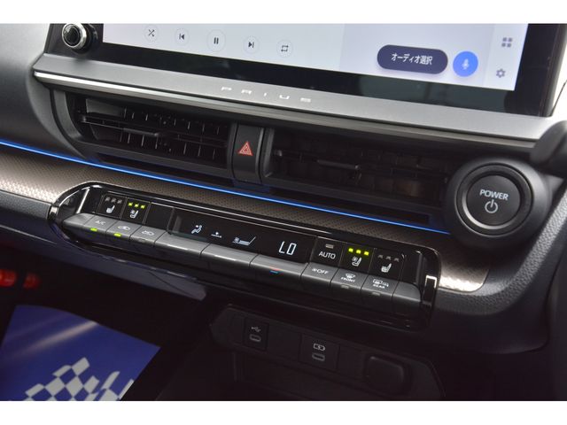 TOYOTA PRIUS 4WD 2023