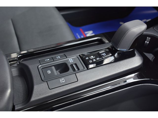 TOYOTA PRIUS 4WD 2023