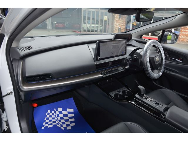 TOYOTA PRIUS 4WD 2023