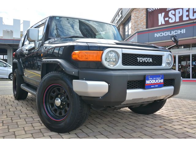 TOYOTA FJ CRUISER 4WD 2012