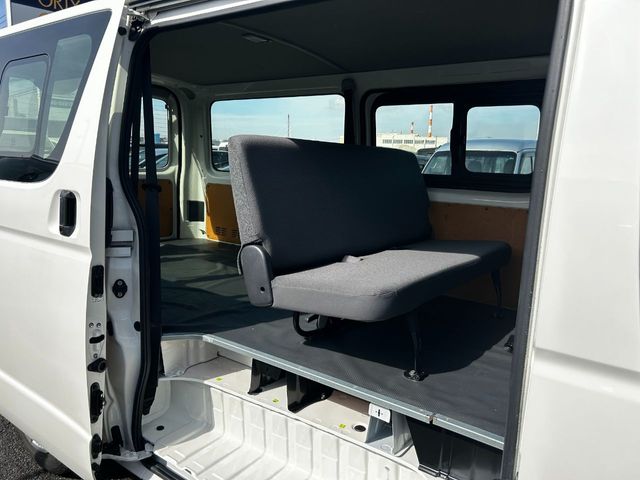 TOYOTA HIACE van 2WD 2019