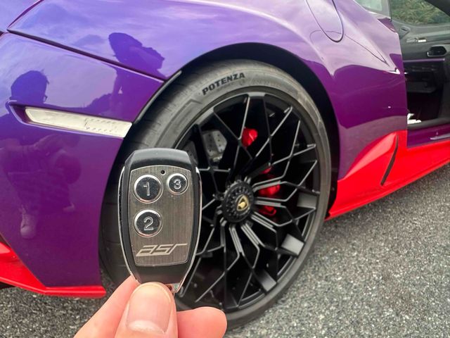 LAMBORGHINI LAMBORGHINI HURACAN 2023