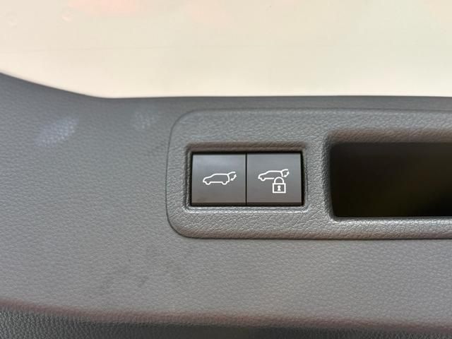 TOYOTA HARRIER 2WD 2021