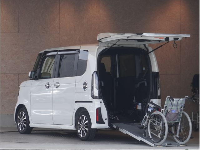 HONDA N BOX CUSTOM 2025