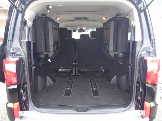 MITSUBISHI DELICA D:5 4WD 2019