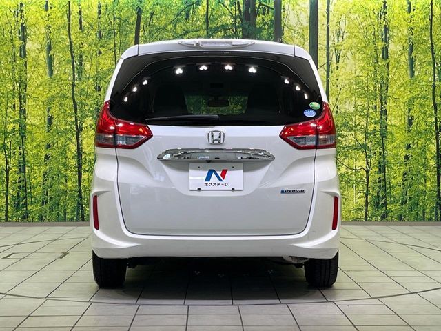 HONDA FREED HYBRID 2018