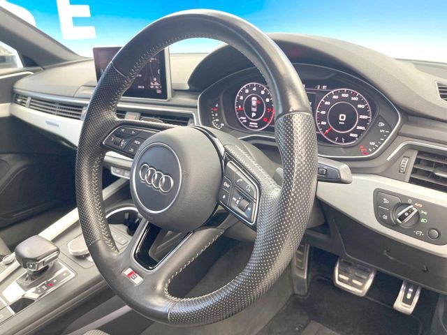AUDI AUDI A4 2016