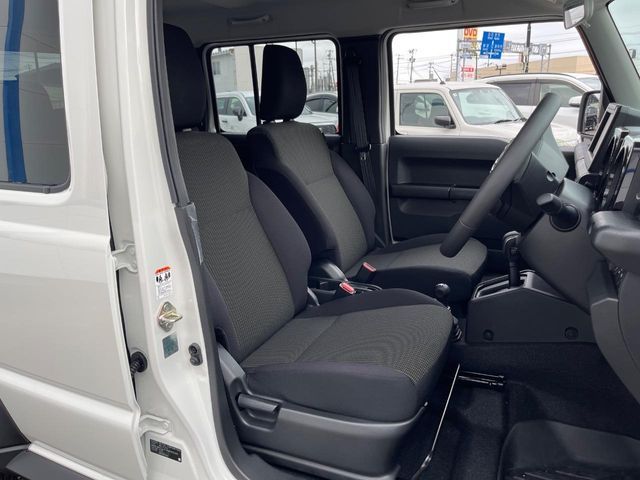 SUZUKI JIMNY NOMADE 2025