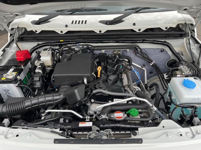 SUZUKI JIMNY NOMADE 2025